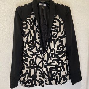 Woman's Blazer "Xtaren" Black and White Size M